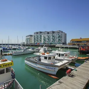 Marina - Parking - By Lets Apartment