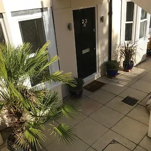 Clarence Square Apartment